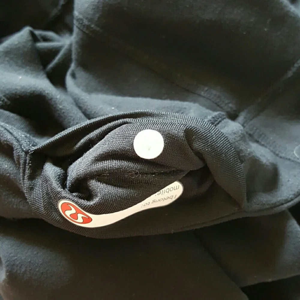 lululemon athletica used pilling